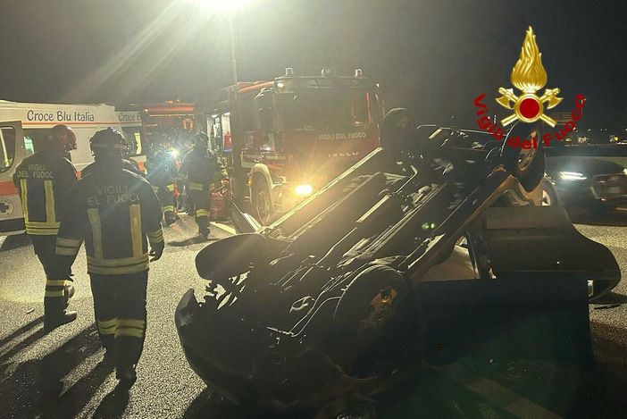 Incidente sulla A4, intervento dei Vigili del fuoco del Comando di Vercelli e di Novara