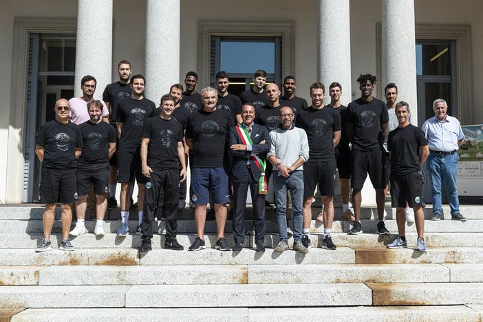 Varallo: Vanoli Cremona in visita al Comune Varallo: Vanoli Cremona in visita al Comune