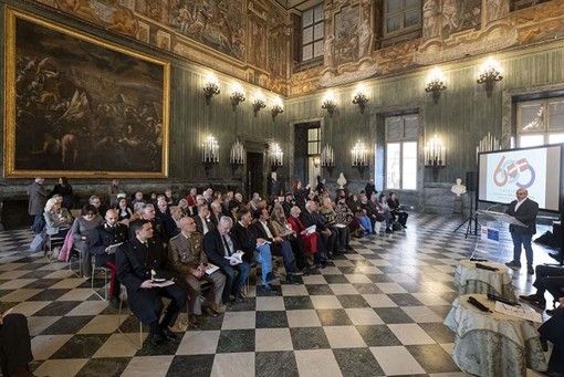 600 anni del Drapò, presentato il libro "Ël Drapò, Storie e curiosità intorno alla bandiera del Piemonte". 600 anni del Drapò, presentato il libro "Ël Drapò, Storie e curiosità intorno alla bandiera del Piemonte".