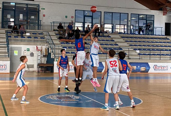 Valsesia Basket Under 15 conquista una bella vittoria contro Teens Biella: Francese trascina la squadra con 36 punti