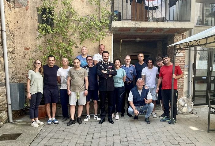 Il Colonnello Giacometti Comandante Provinciale dei Carabinieri in visita alla Comunità di Caprile Il Colonnello Giacometti Comandante Provinciale dei Carabinieri in visita alla Comunità di Caprile