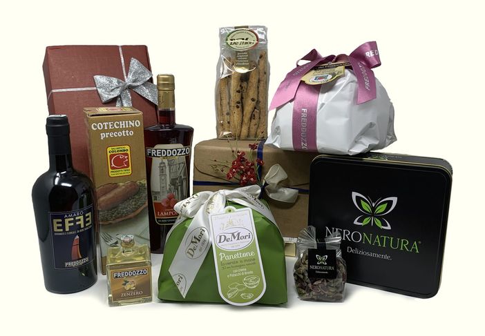 Al Salumificio Colombo il made in Italy dei prodotti AlpiFOOD per regali di Natale dal gusto inconfondibile. VIDEO Al Salumificio Colombo il made in Italy dei prodotti AlpiFOOD per regali di Natale dal gusto inconfondibile. VIDEO