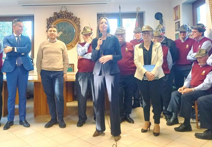 A Roccapietra il Coro Alpin dal Rosa celebra i suoi primi trent’anni con il libro di Anna Martinoli A Roccapietra il Coro Alpin dal Rosa celebra i suoi primi trent’anni con il libro di Anna Martinoli