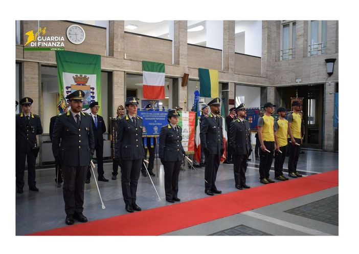 Guardia di Finanza: Vercelli celebra il 251° anniversario FOTO Guardia di Finanza: Vercelli celebra il 251° anniversario FOTO