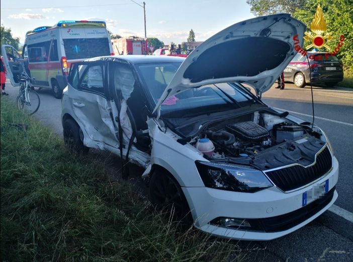 Incidente sulla SP 123 tra due auto. Feriti in ospedale Incidente sulla SP 123 tra due auto. Feriti in ospedale
