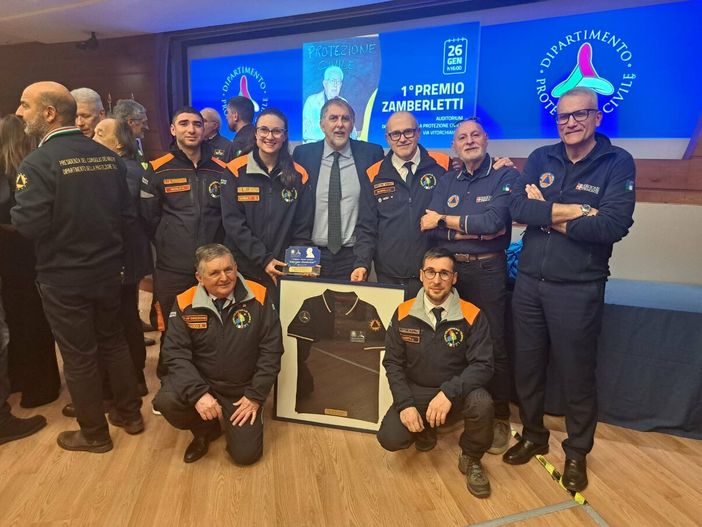 Al Corpo AIB del Piemonte il Premio “Zamberletti", Prima Edizione, foto pag fb Corpo AIB Piemonte Al Corpo AIB del Piemonte il Premio “Zamberletti", Prima Edizione, foto pag fb Corpo AIB Piemonte