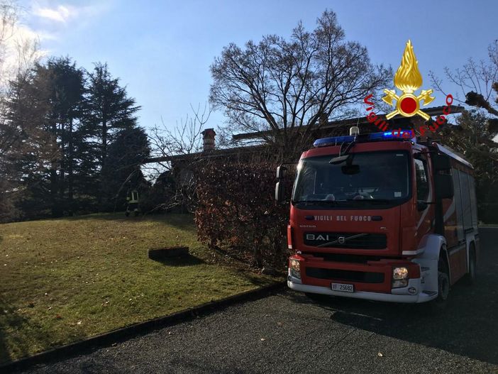 Incedio in cucina a Roasio, i Vigili del Fuoco spengono le fiamme Incedio in cucina a Roasio, i Vigili del Fuoco spengono le fiamme