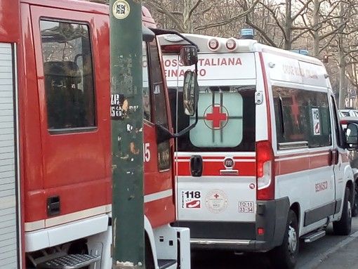 Dal Nord-ovest, travolto dalle fiamme mentre brucia le sterpaglie: ricoverano in codice rosso Dal Nord-ovest, travolto dalle fiamme mentre brucia le sterpaglie: ricoverano in codice rosso