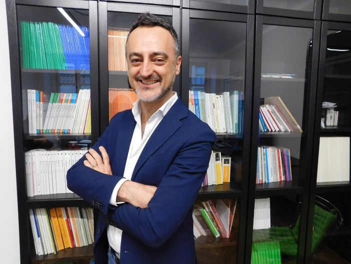 Assistenti sociali del Piemonte: “Oggi tutti noi, a causa dell’emergenza sanitaria, ci sentiamo come su una capsula spaziale in attesa di rientrare sulla terra” Assistenti sociali del Piemonte: “Oggi tutti noi, a causa dell’emergenza sanitaria, ci sentiamo come su una capsula spaziale in attesa di rientrare sulla terra”