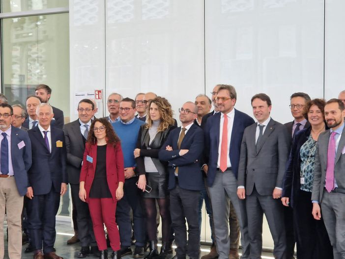 Regione Piemonte, la cabina economica del Nord-Ovest prosegue: gli accordi fra regioni. Regione Piemonte, la cabina economica del Nord-Ovest prosegue: gli accordi fra regioni.