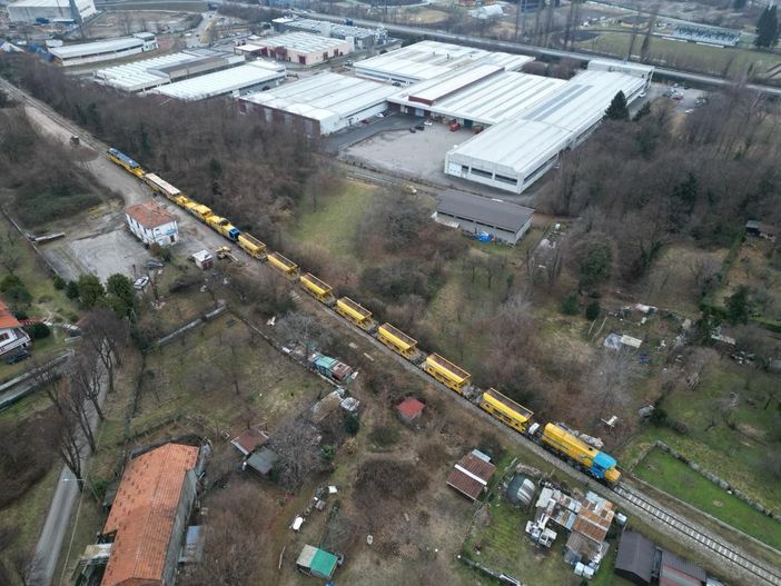 Lavori di riqualificazione sulla linea ferroviaria Novara-Varallo: fra le più belle d’Italia.