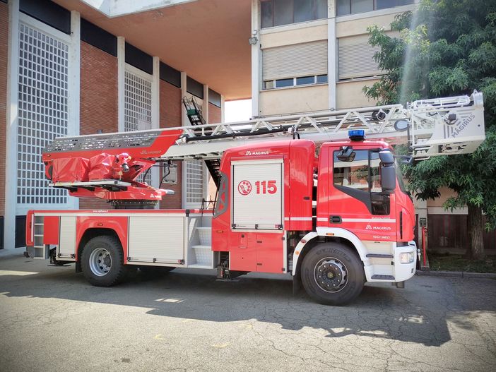 Consegnata la nuova autoscala ai Vigili di Vercelli