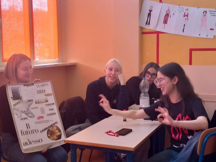 Istituto Lancia di Borgosesia: “I speak contemporary”, un laboratorio in inglese sull’arte pubblica Istituto Lancia di Borgosesia: “I speak contemporary”, un laboratorio in inglese sull’arte pubblica