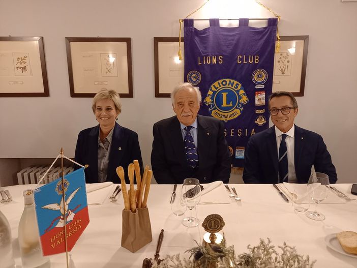 Lions Club Valsesia, l’avv. Elena Cinzia Tomayer: “Servire con passione e rinnovare lo spirito associativo” Lions Club Valsesia, l’avv. Elena Cinzia Tomayer: “Servire con passione e rinnovare lo spirito associativo”