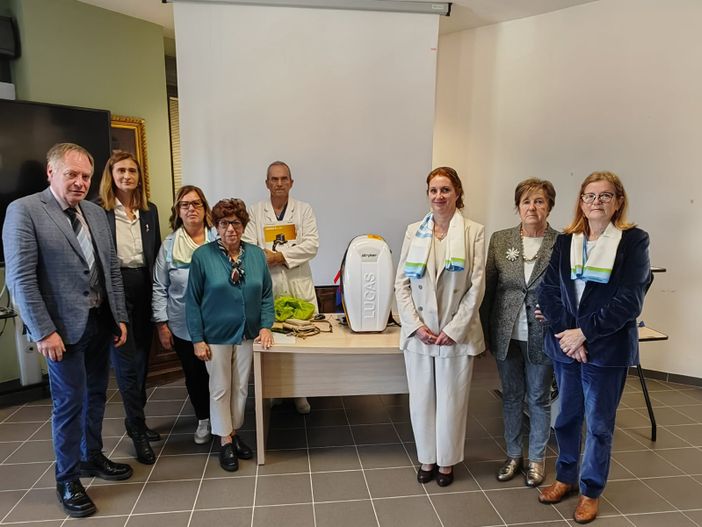 Il compressore toracico donato da Igea all'ospedale di Borgosesia Il compressore toracico donato da Igea all'ospedale di Borgosesia