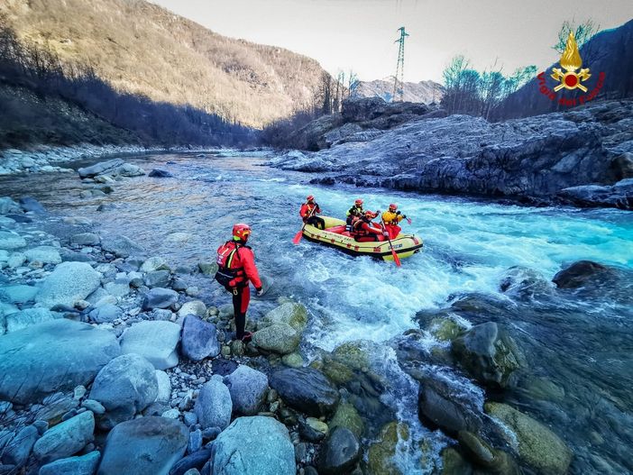 Foto comando provinciale Vigili del Fuoco di Vercelli Foto comando provinciale Vigili del Fuoco di Vercelli