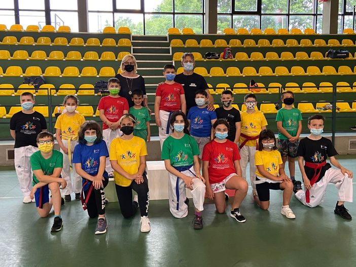 L’A.S.D. Taekwondo Gattinara promuove e valorizza l’attività sportiva giovanile FOTOGALLERY L’A.S.D. Taekwondo Gattinara promuove e valorizza l’attività sportiva giovanile FOTOGALLERY