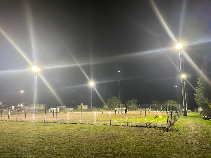 Varallo, 39mila euro per l’illuminazione del campo sportivo di Roccapietra “G. Bacci”. Varallo, 39mila euro per l’illuminazione del campo sportivo di Roccapietra “G. Bacci”.