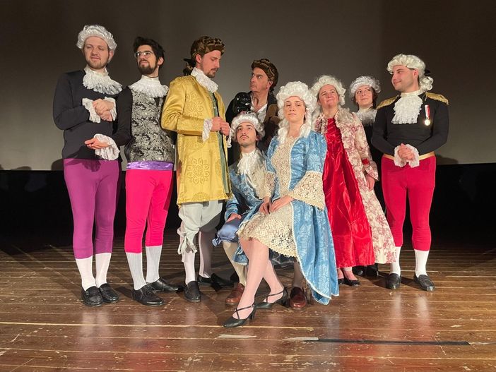 Compagnia Civetta di Borgosesia sabato in scena al teatro di Ponzone Compagnia Civetta di Borgosesia sabato in scena al teatro di Ponzone