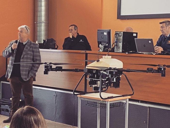 Convegno sull'utilizzo dei droni in agricoltura per la settimana alternativa dell’Istituto tecnico agrario