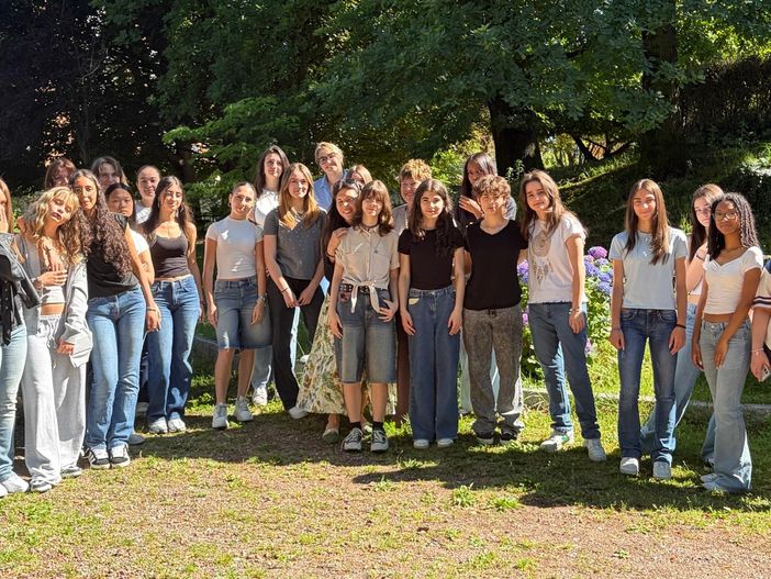 Parco Magni Borgosesia: fiori, frutti e insetti ispirano le confezioni delle classi I e II Moda dell’Ipsia Magni Parco Magni Borgosesia: fiori, frutti e insetti ispirano le confezioni delle classi I e II Moda dell’Ipsia Magni