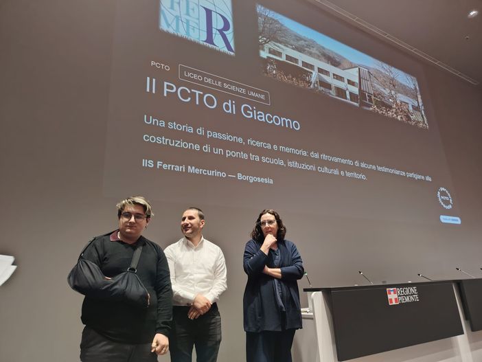 Giacomo Colombo del liceo Ferrari racconta a Torino la sua esperienza di PCTO Giacomo Colombo del liceo Ferrari racconta a Torino la sua esperienza di PCTO