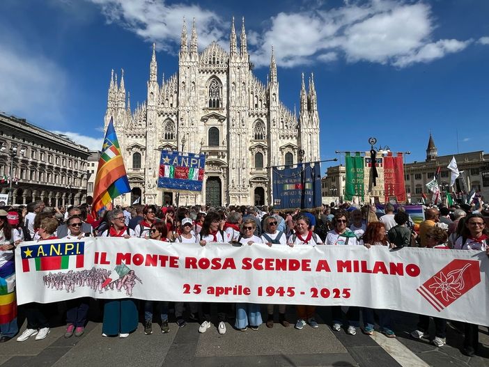 Il corteo ha sfilato lungo corso Venezia per poi raggiungere Piazza Duomo, dove si sono tenuti i discorsi ufficiali. Il corteo ha sfilato lungo corso Venezia per poi raggiungere Piazza Duomo, dove si sono tenuti i discorsi ufficiali.