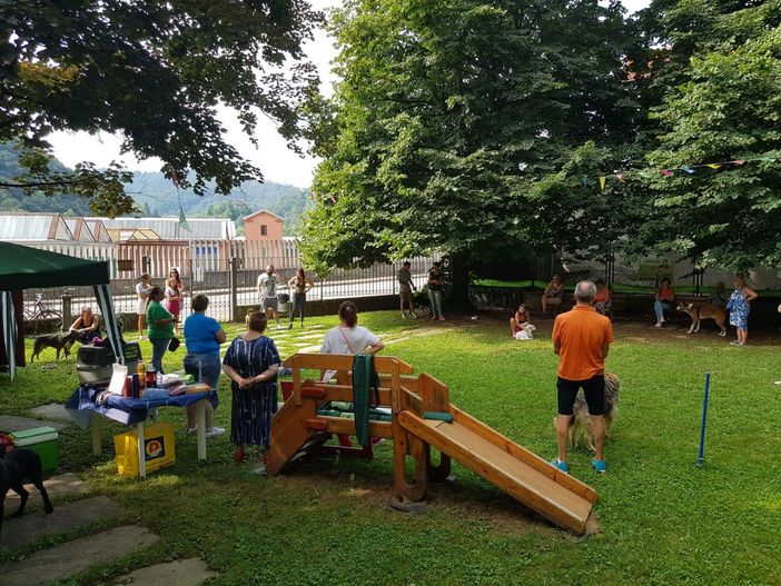 Cani e padroni a “lezione” al Parco Bau di Pray FOTOGALLERY Cani e padroni a “lezione” al Parco Bau di Pray FOTOGALLERY