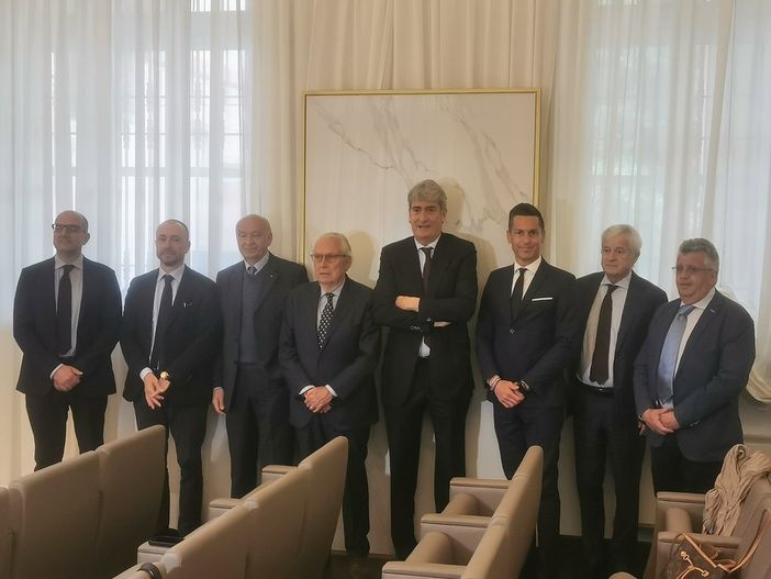 Vercelli, Sant’Andrea all’avanguardia: arriva il robot chirurgico “Da Vinci X” Vercelli, Sant’Andrea all’avanguardia: arriva il robot chirurgico “Da Vinci X”