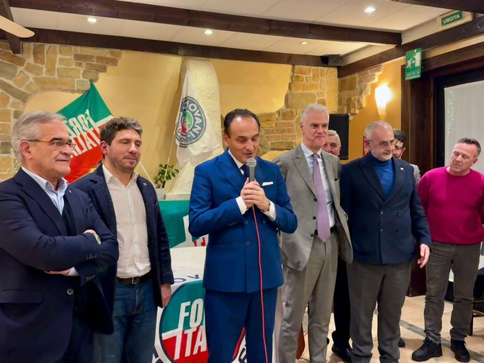 Forza Italia Vecelli Valsesia festeggia il Natale a Serravalle Forza Italia Vecelli Valsesia festeggia il Natale a Serravalle