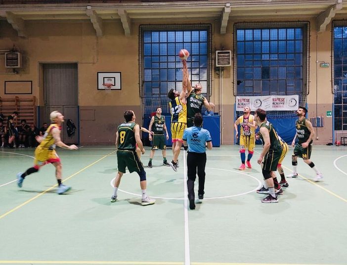 Barberi Valsesia Basket-Spartans: conquistato l'ultimo turno playoff a Varese Barberi Valsesia Basket-Spartans: conquistato l'ultimo turno playoff a Varese