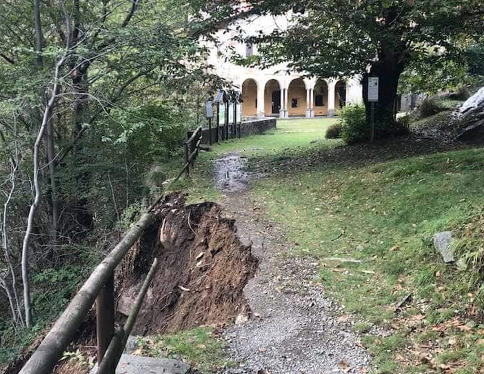 Coggiola, chiude strada per Noveis per frana. Sindaco: “Inaccessibile anche sentiero per Santuario Cavallero”