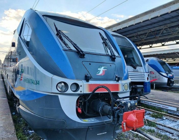 Tornano i “Regionali del mare”: dal Piemonte alla riviera romagnola senza cambi anche nell’estate 2026 (foto di repertorio)