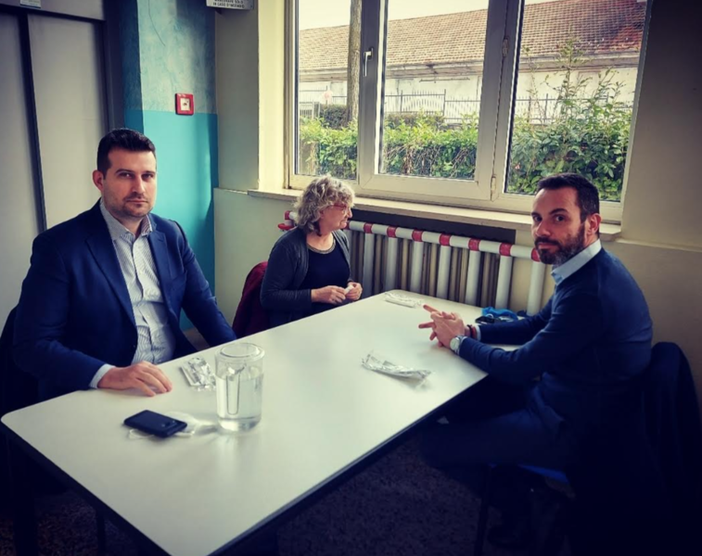 Pranzo a sorpresa alla mensa scolastica: qualità del cibo promossa, temperatura meno...