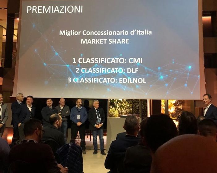 Vendite macchinari Caterpillar nel Vercellese, terzo gradino del podio nazionale per Edilnol Spa Vendite macchinari Caterpillar nel Vercellese, terzo gradino del podio nazionale per Edilnol Spa