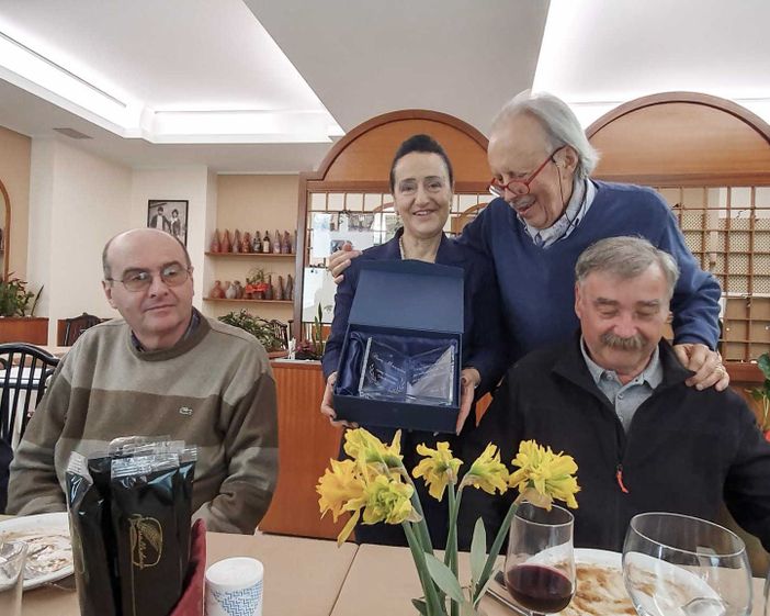 Un riconoscimento a Piera Mazzone per il suo impegno nella cultura valsesiana Un riconoscimento a Piera Mazzone per il suo impegno nella cultura valsesiana