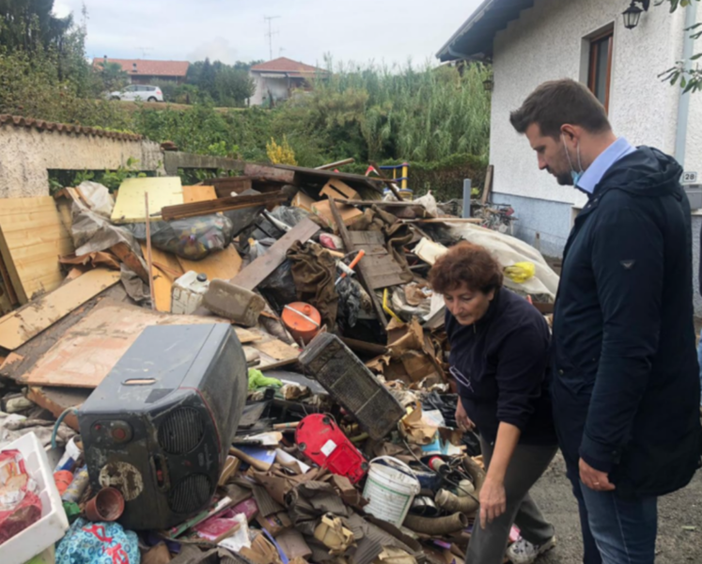 Una delle case dell'Isola, subiro dopo l'alluvione Una delle case dell'Isola, subiro dopo l'alluvione
