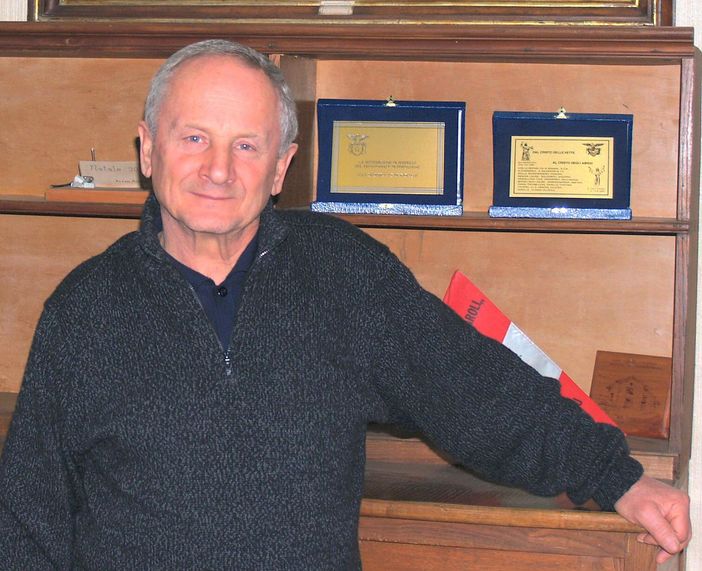 Mario Soster, Past President della Sezione di Varallo del Club Alpino Italiano, ricorda l’operato dell’Amico Renzo Tosi Mario Soster, Past President della Sezione di Varallo del Club Alpino Italiano, ricorda l’operato dell’Amico Renzo Tosi