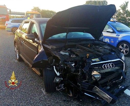 Due feriti nello scontro all'ingresso dell'autostrada