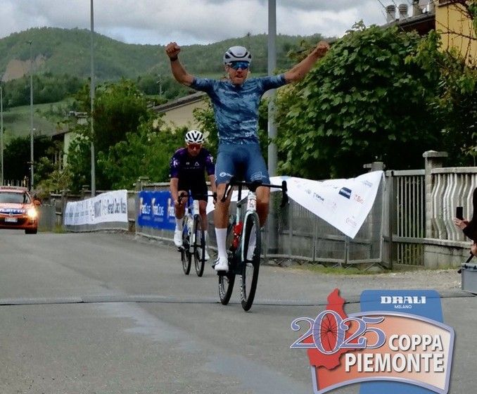 Ciclismo: Matteo Raimondi, borgosesiano, trionfa alla Granfondo del Penice Ciclismo: Matteo Raimondi, borgosesiano, trionfa alla Granfondo del Penice