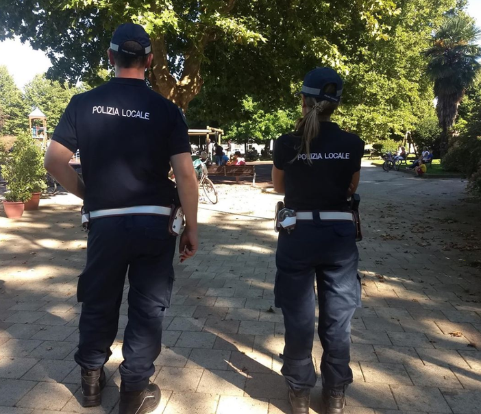 Dal Vercellese: Atti vandalici e molestie da parte di giovanissimi: Santhià individua i responsabili Dal Vercellese: Atti vandalici e molestie da parte di giovanissimi: Santhià individua i responsabili
