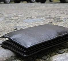 Valle Mosso, trova portafoglio con 500 euro e lo consegna ai Carabinieri