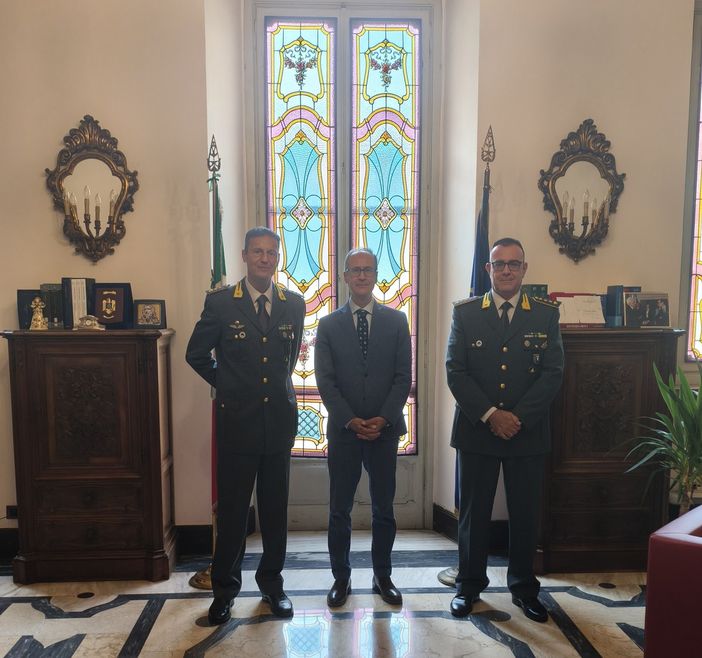 Il Prefetto di Vercelli accoglie il Tenente Col. Gianluca Coco Il Prefetto di Vercelli accoglie il Tenente Col. Gianluca Coco