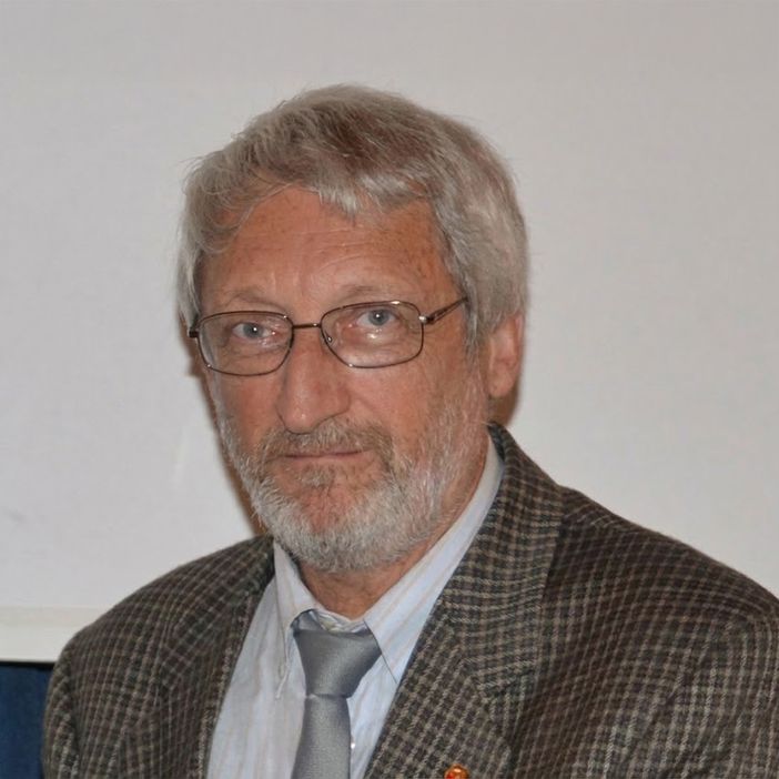 Borgosesia piange Alessandro Orsi: docente, preside e uomo di cultura Borgosesia piange Alessandro Orsi: docente, preside e uomo di cultura