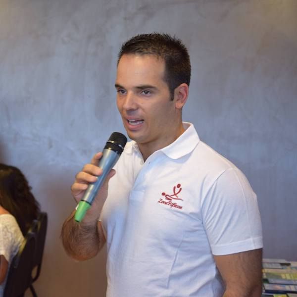 Con ZoneRiflesse impari le tecniche di massaggio grazie a videocorsi, tutorial e dirette