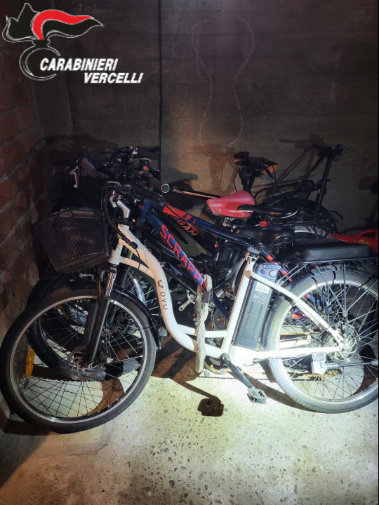 Due persone denunciate per furti di bici a Vercelli Due persone denunciate per furti di bici a Vercelli