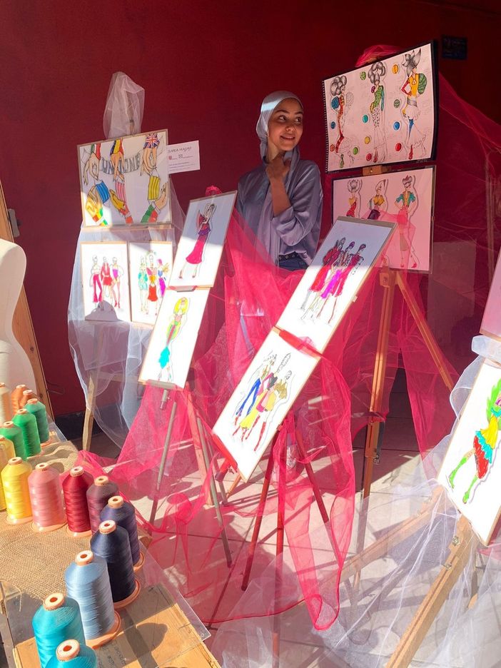 Corso Moda, la studentessa neodiplomata Hajjaji espone a Gattinara