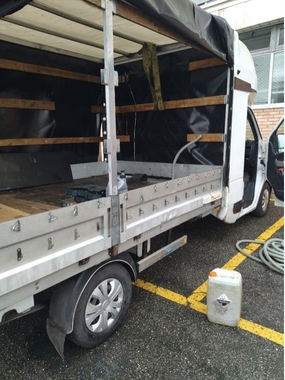 Razziavano il gasolio dai mezzi in sosta negli autogrill &quot;vercellesi&quot; della A26: arrestati due fratelli