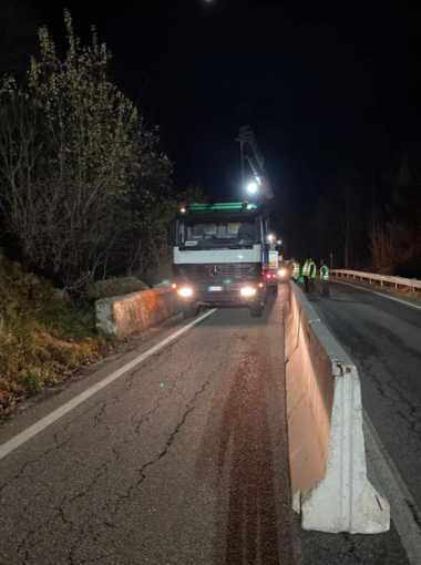 Frana a Campertogno: senso unico alternato sulla 299 della Valsesia