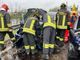 Scontro frontale tra auto a Buronzo, conducenti estratti dalle lamiere